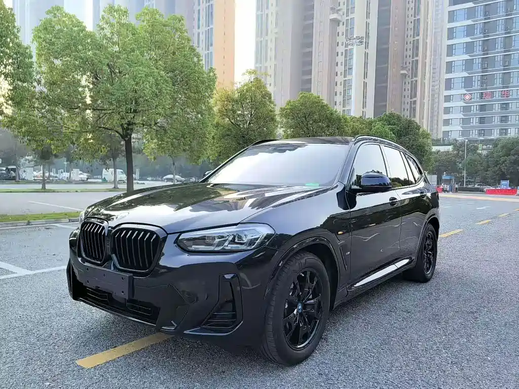 BMW iX3 2024