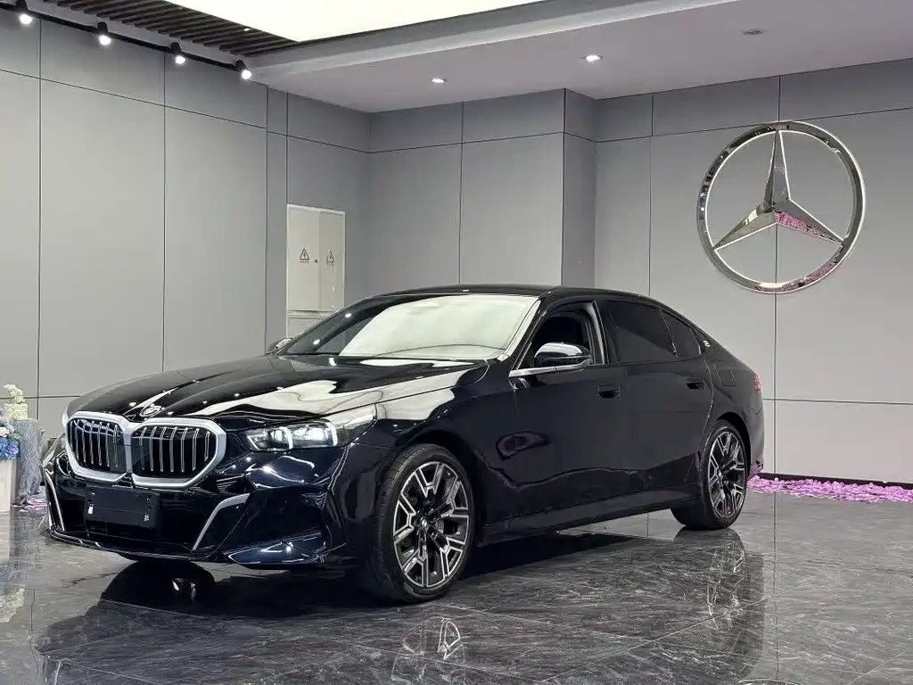 BMW 5 Series 2024