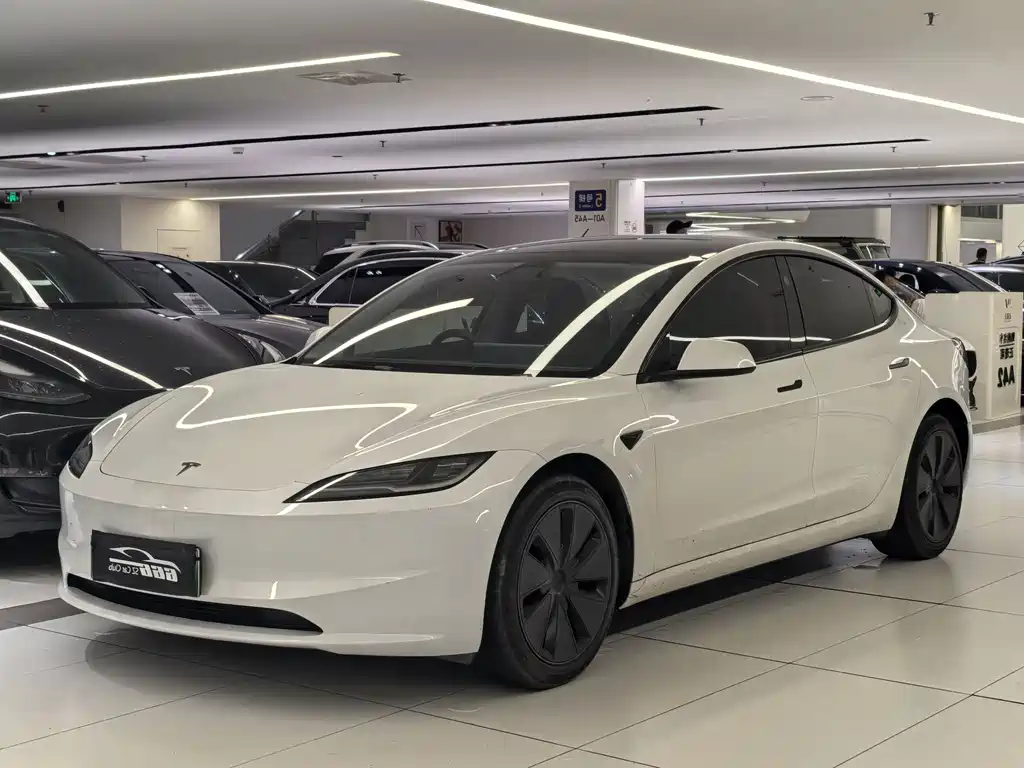 Tesla Model 3 2023