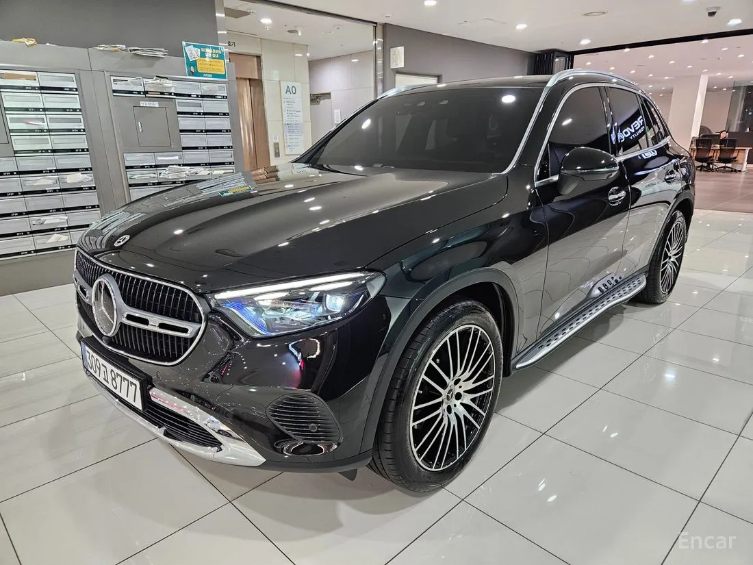 Mercedes-Benz GLC 2023