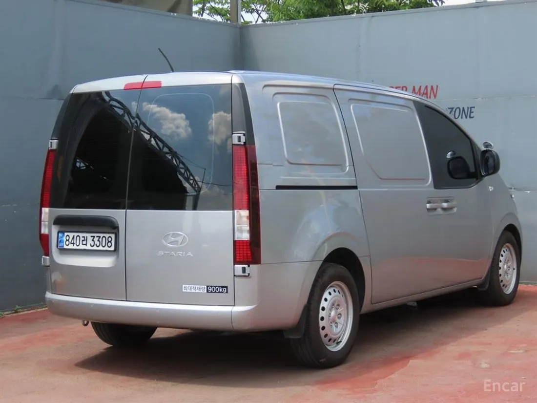 Hyundai Staria 2024
