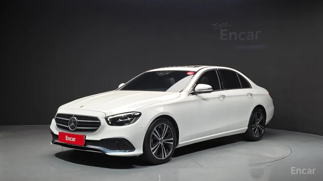 Mercedes-Benz E-Class 2022