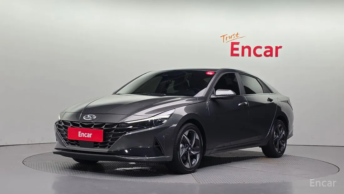 Hyundai Elantra 2022