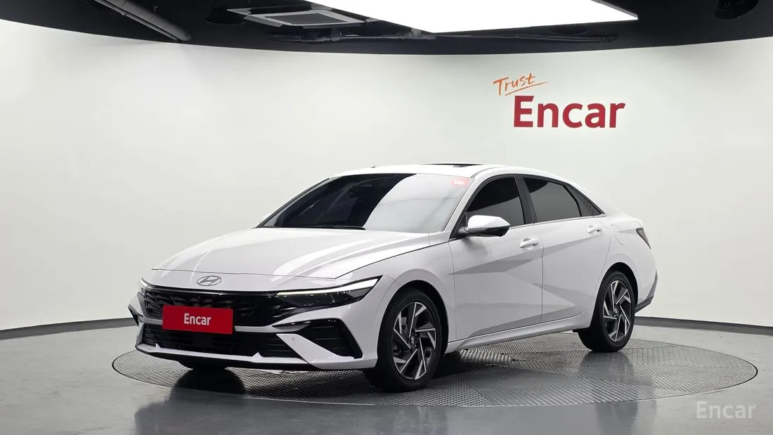 Hyundai Elantra 2023