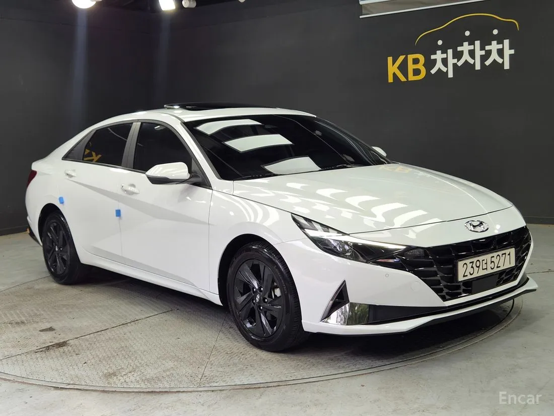 Hyundai Elantra 2022