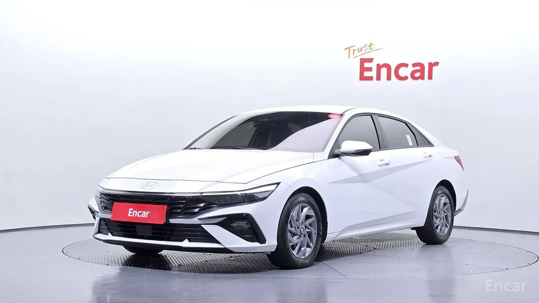 Hyundai Elantra 2024